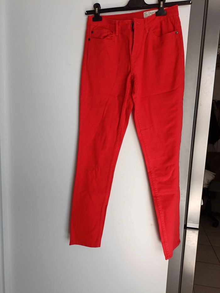 Pantalon rouge Esmara – Taille 36 Skinny fit – Neuf (jamais porté, seulement lavé