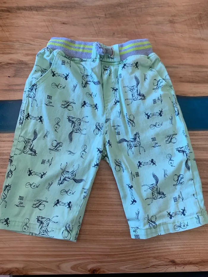 Bermuda taille 6 ans