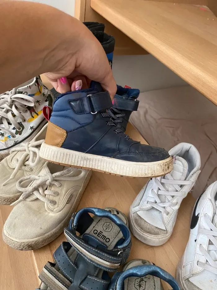 Lot 6 chaussures garçon T27 Nike Converse - photo numéro 5