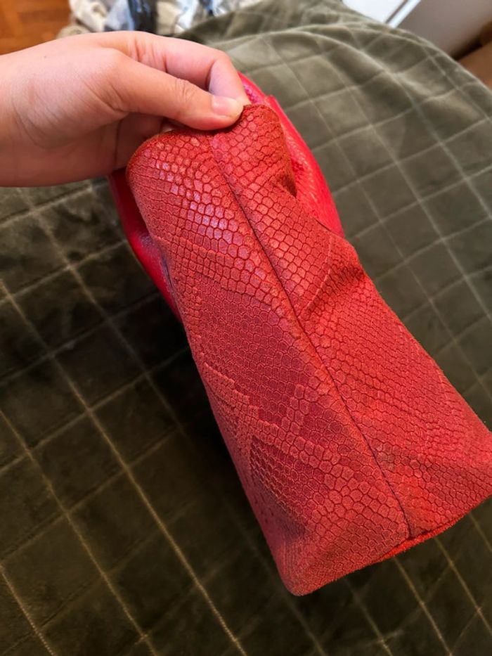 Sac à main rouge motif crocodile - photo numéro 12