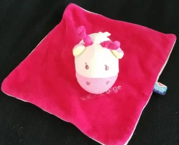 NEUF ! DOUDOU CARRE PLAT GIRAFE ROSE - SUCRE D'ORGE
