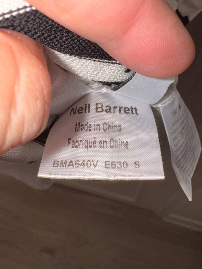 Tee shirt Neil Barrett taille S - photo numéro 5