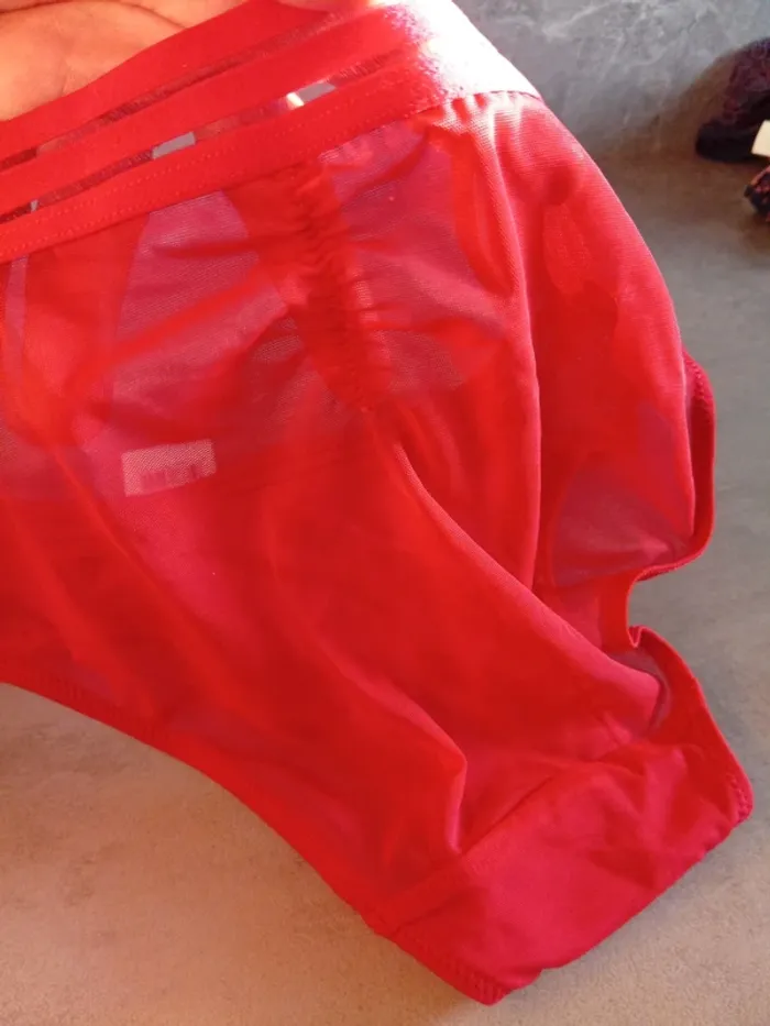 Culottes rouge transparent taille 38 - photo numéro 5