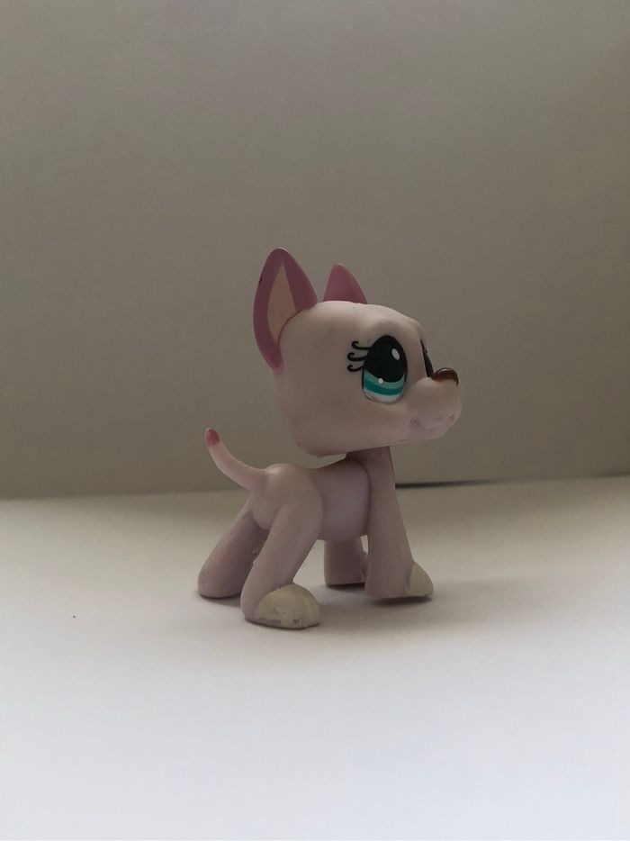 Pet shop : chien danois rose - photo numéro 3
