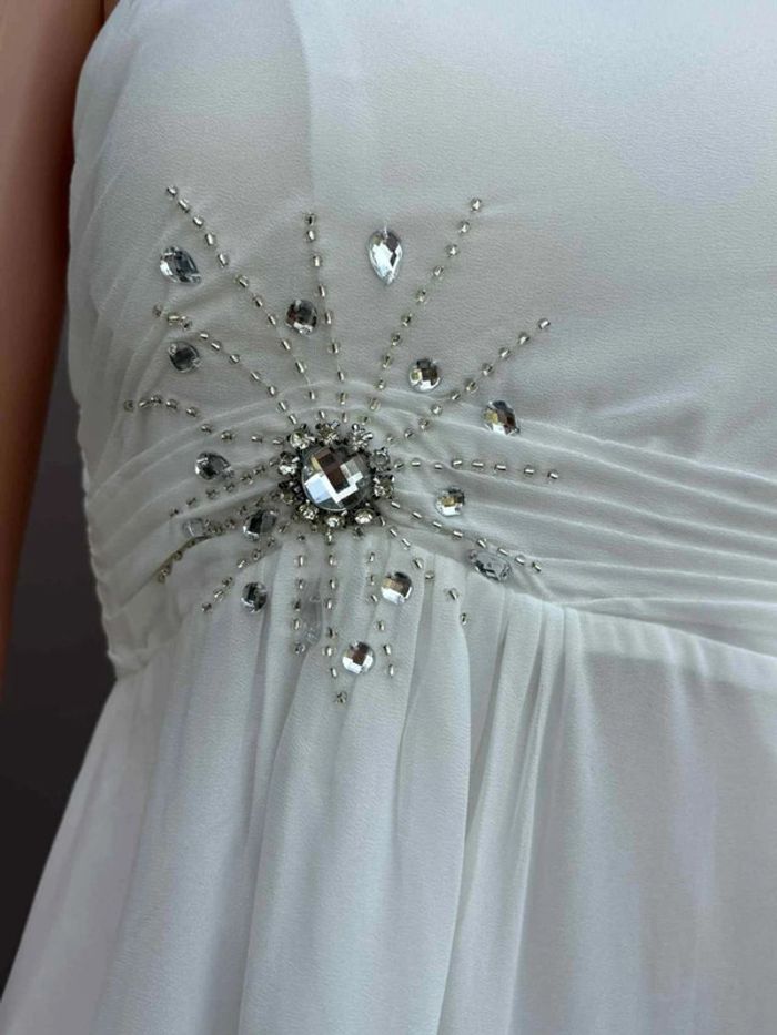 Robe blanche asymétrique élégante – Taille S – très bon état - photo numéro 4