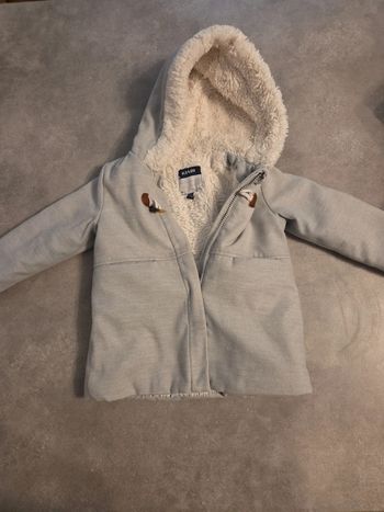Manteau fille duffle coat molleton gris capuche hiver T36mois TBE kiabi