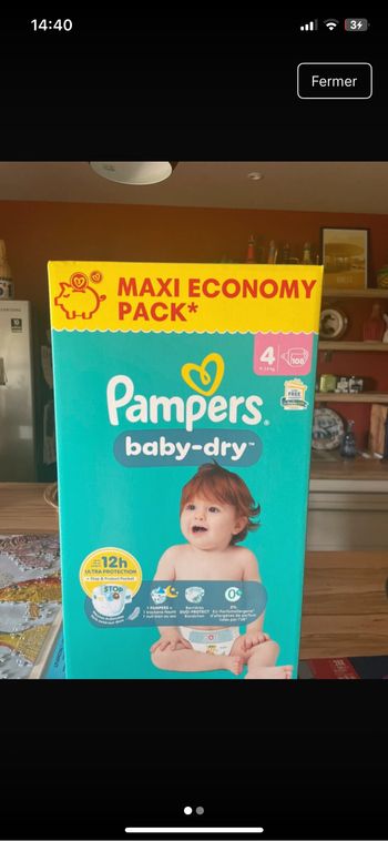 Couches Pampers baby dry taille 4