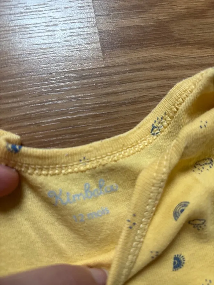 Lot de deux body, taille 12 mois - photo numéro 4