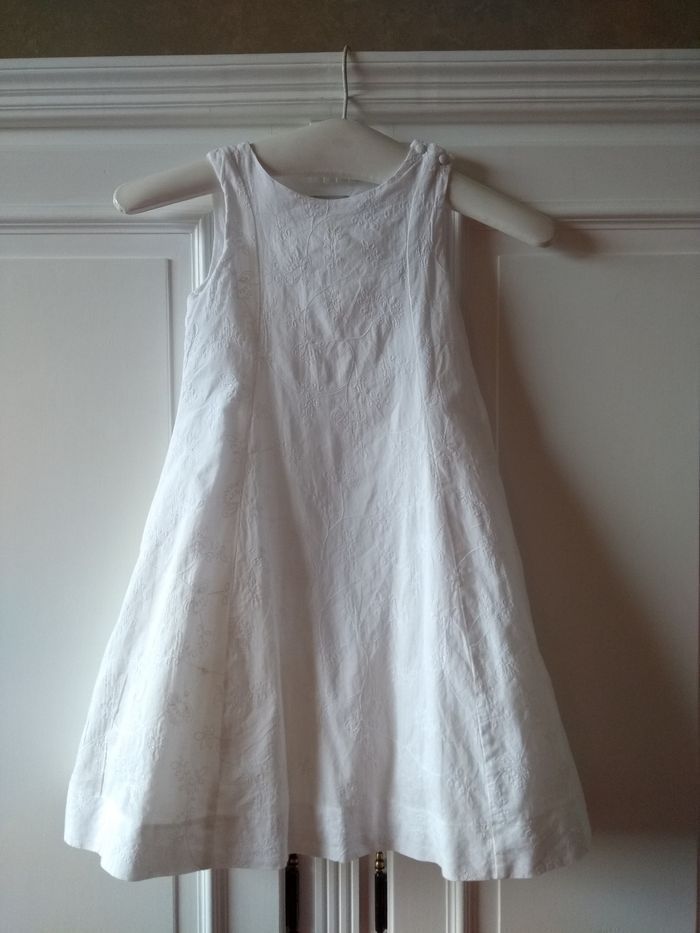 Robe blanche - photo numéro 1