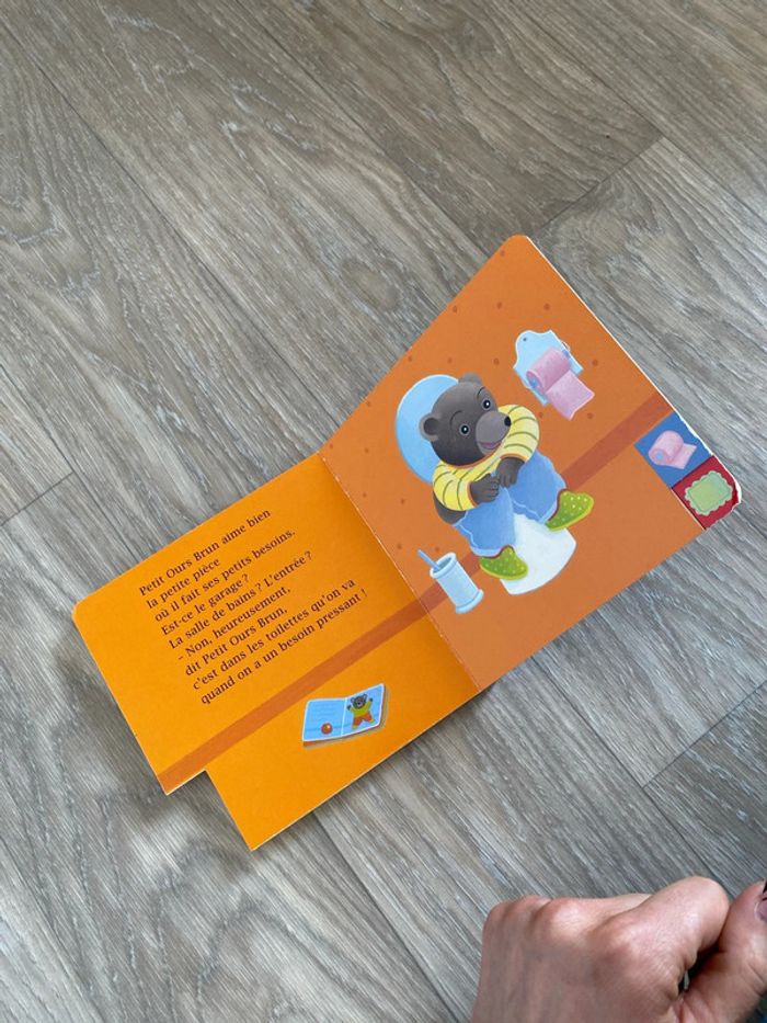 Livre en carton Dans la maison de petit ours brun - photo numéro 8