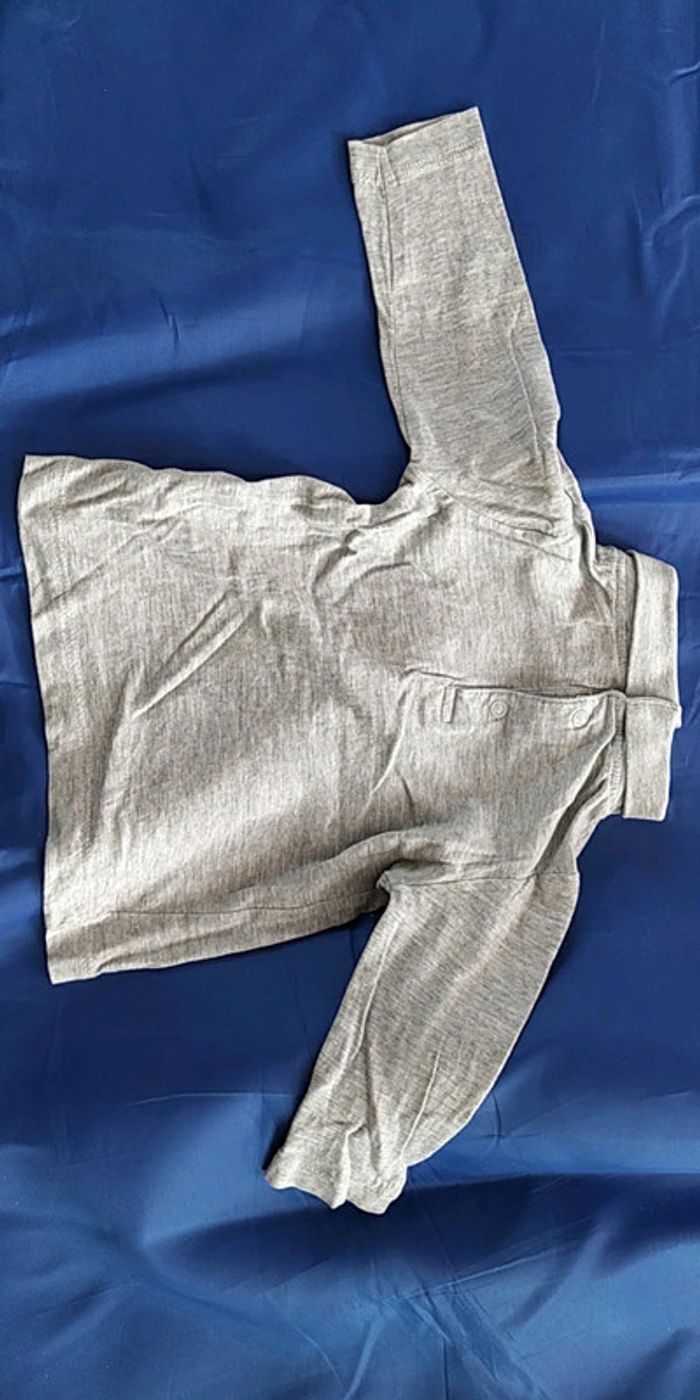 Tee shirt gris, 12 mois - photo numéro 2