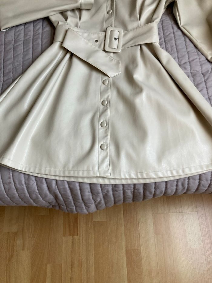 Robe beige - photo numéro 3