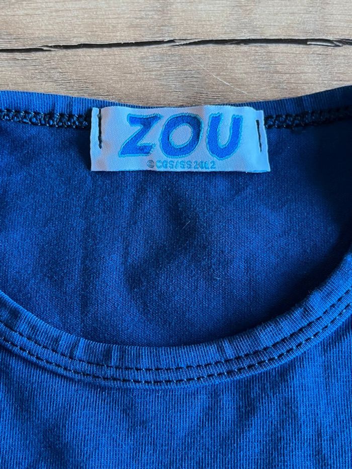 Je vend le lot de 2 haut manches longues fille taille 4 ans mais sa taille grand très bon état - photo numéro 3
