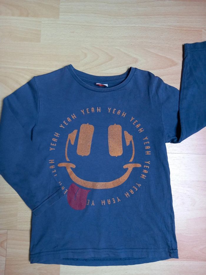 Tee-shirt manches longues TAO 6ans TBE