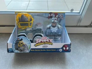 Figurine rhino spidey