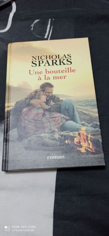 Livre une bouteille a la mer