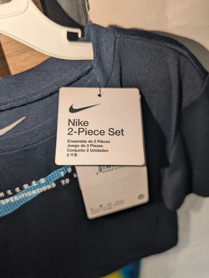 Ensemble Nike. 24 mois. Neuf - photo numéro 2