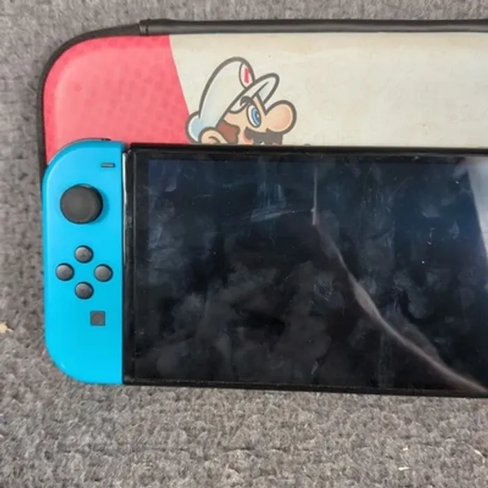 Nintendo Switch OLED - photo numéro 5