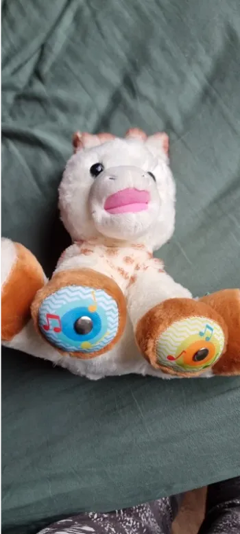 Peluche musicale sophie la girafe