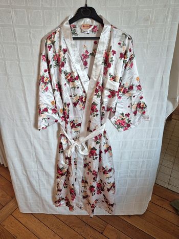 peignoir satin taille 40-42