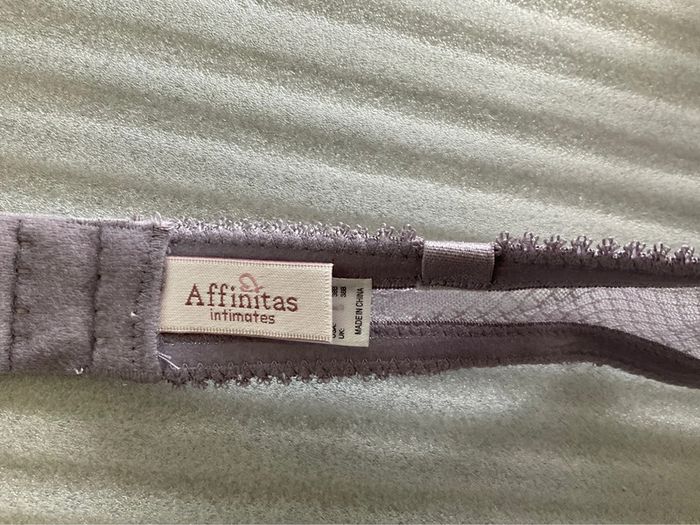 Soutien-gorge mauve et blanc Affinitas neuf - photo numéro 12