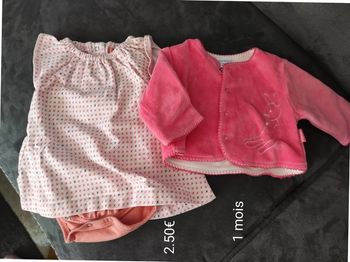 Body avec tee shirt integré +gilet 1 mois