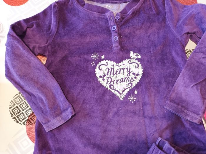 Lot 2 pyjamas 👧 taille 4 ans - photo numéro 3