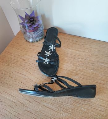 🌺 Sandales à lanières avec fleurs - Gémo - P41 🌺