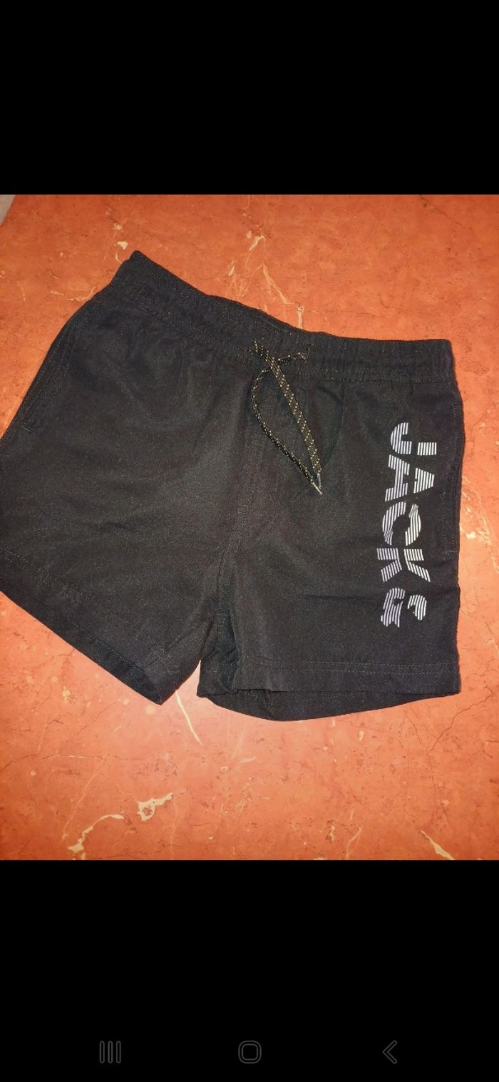 Short de bain garçon taille 10 ans