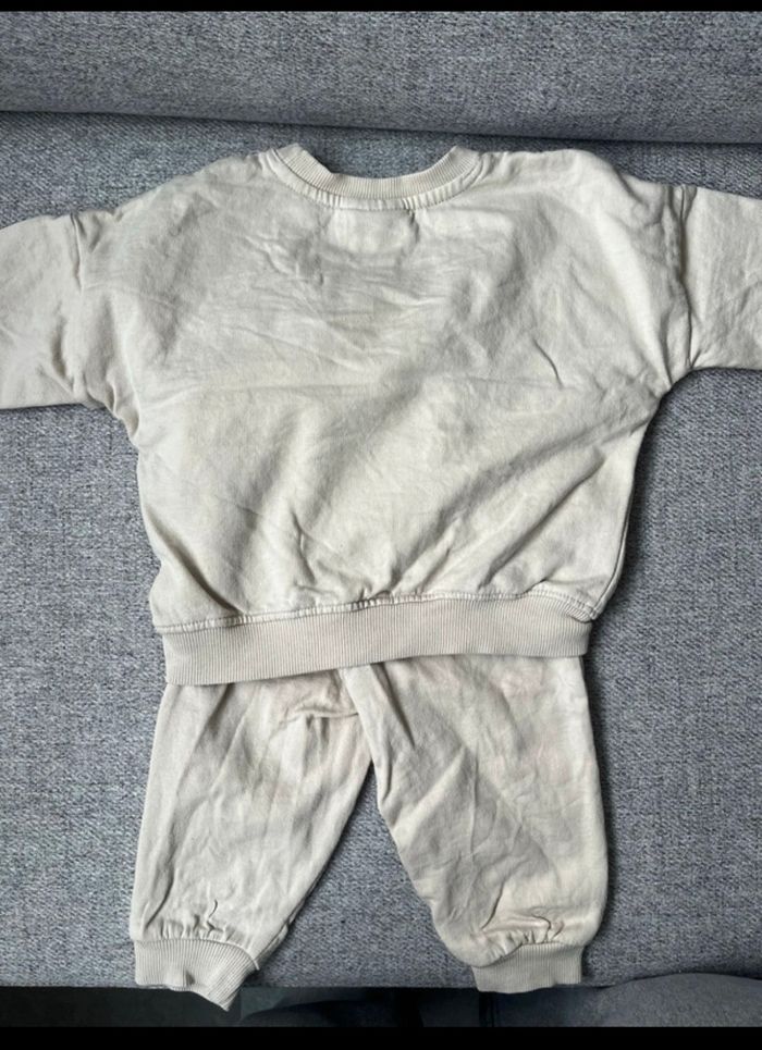 Ensemble de jogging rois lion bébé 9/12 mois - photo numéro 2