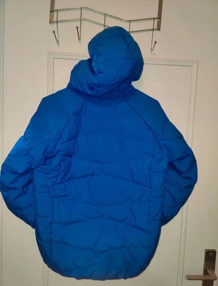 Doudoune Adidas enfant – Taille 11-12 ans – Très bon état (petite tache, voir photo) - photo numéro 2