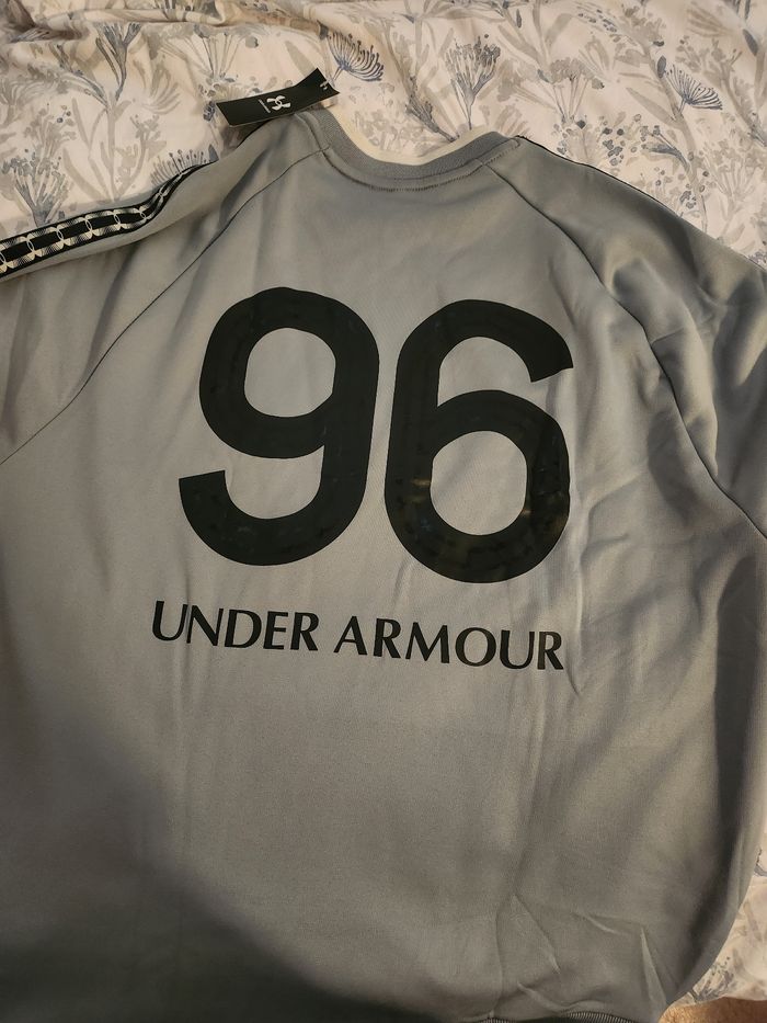 Pull Under Armour - photo numéro 2