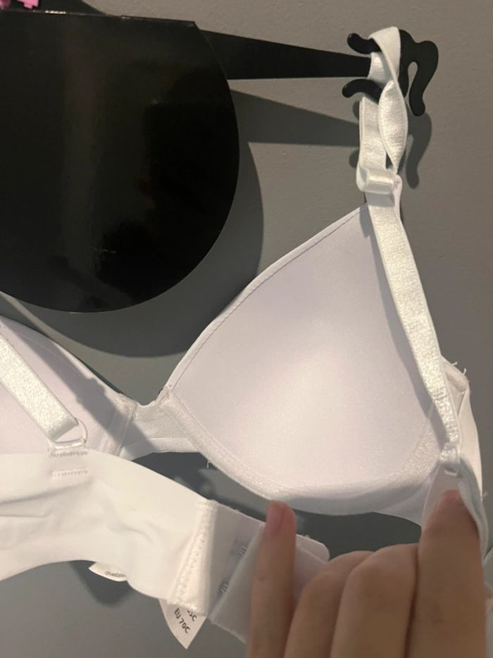 Soutien-gorge - photo numéro 4