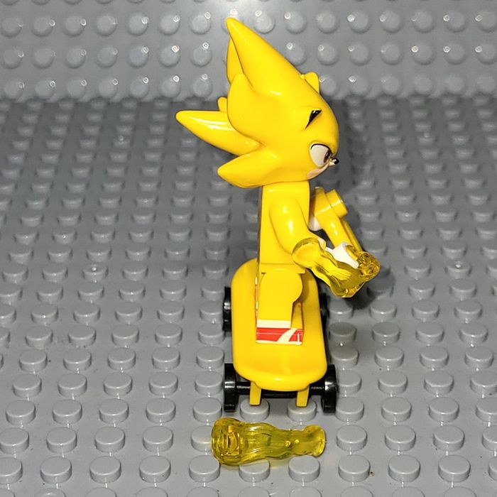 Minifigure / Figurine 🎮 Sonic The Hedgehog 🪙 Super Sonic - photo numéro 4