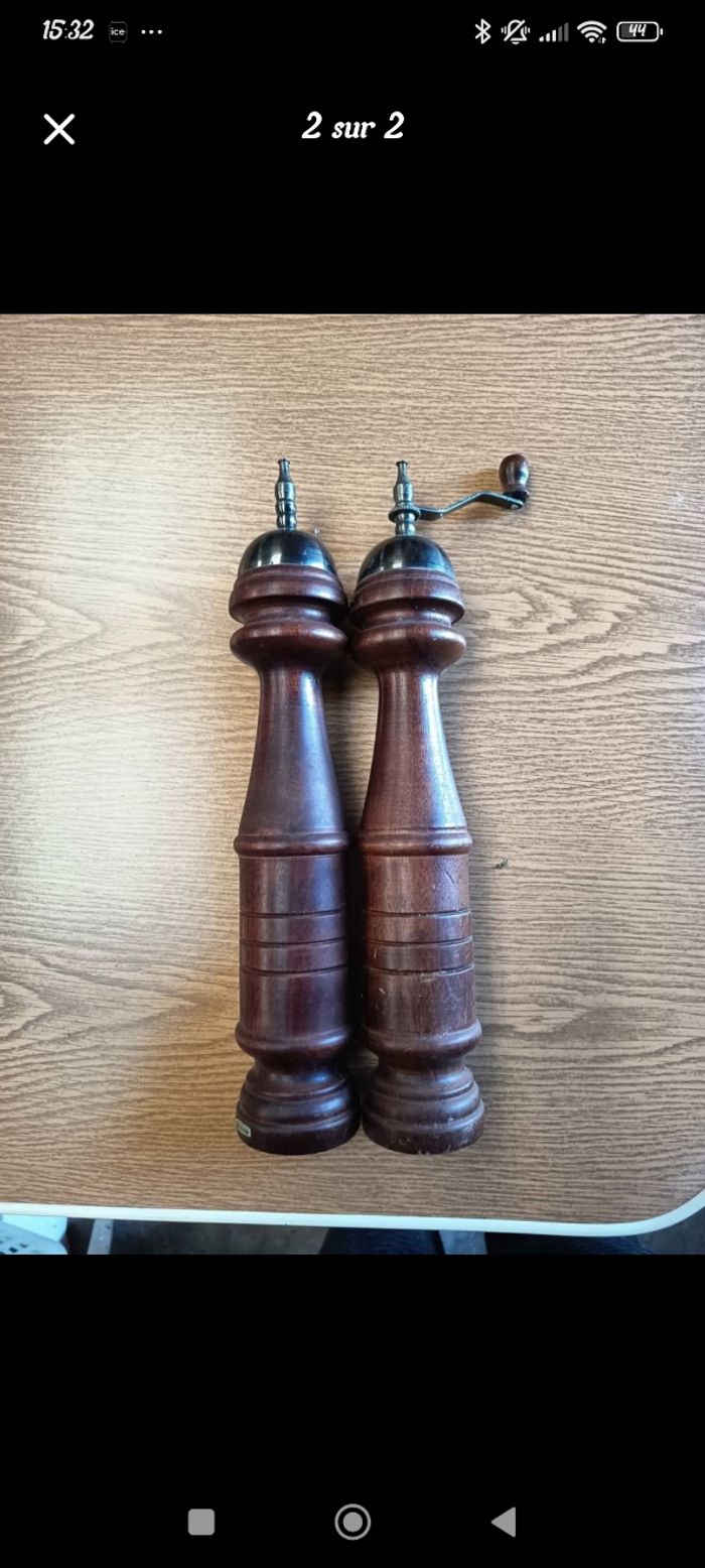 Salière et moulin a poivre ancien - photo numéro 2