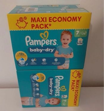 Lot de 2  cartons P ampers taille 7