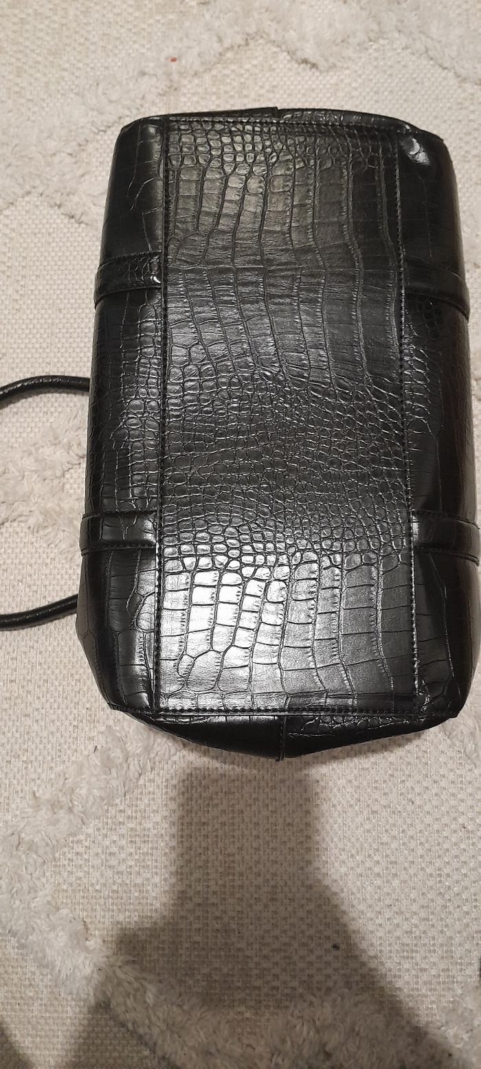 Sac à main noir avec motifs à écailles - photo numéro 5