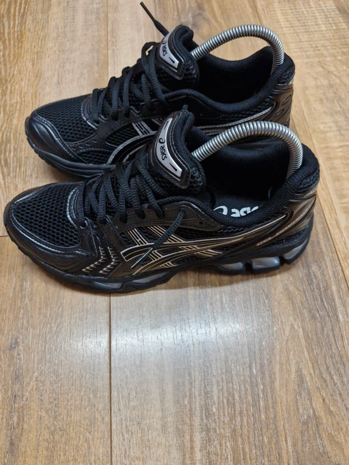 Asics kayano 14 taille 37.5 - photo numéro 3