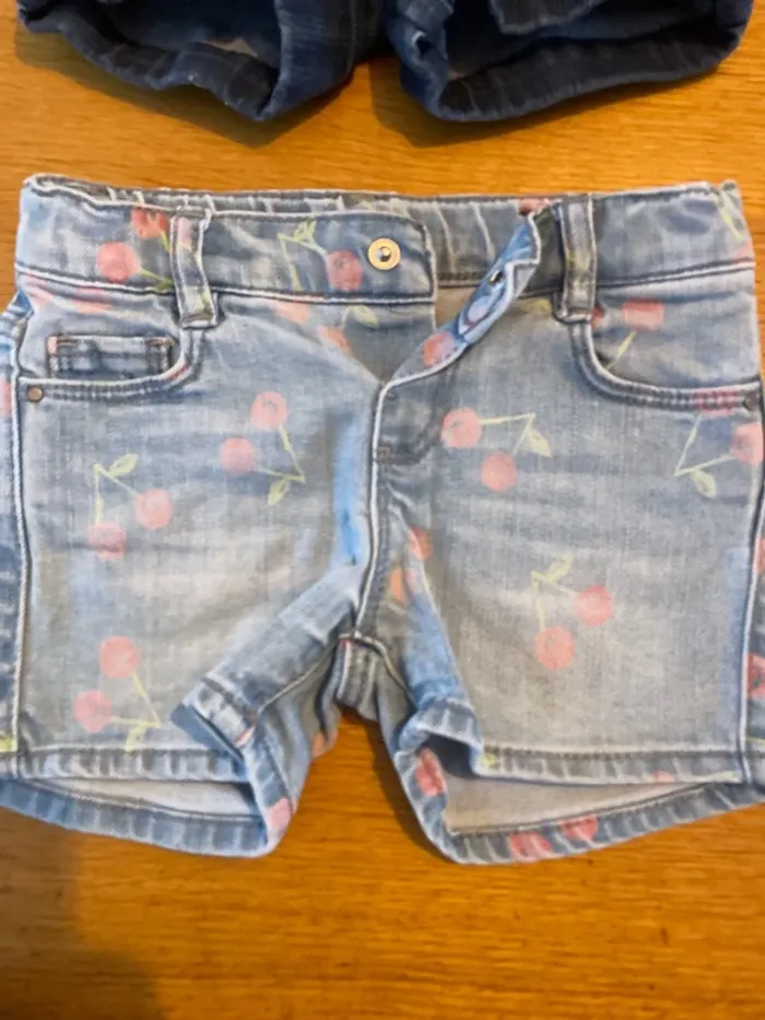 2 short une jupe 12 mois fille - photo numéro 4