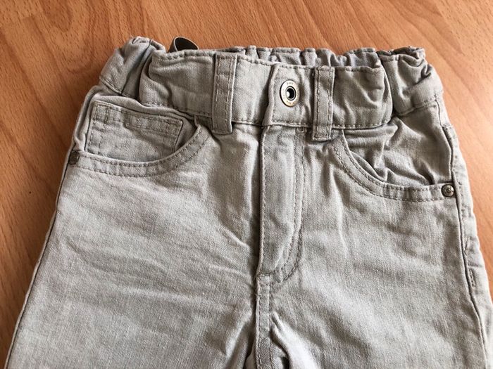 Beau jean gris clair T. 12 mois/74 cm H&M garçon TBE - photo numéro 3
