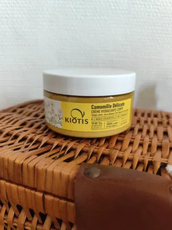 Crème hydratante corps a la camomille kiotis neuve