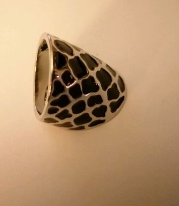 🌸Bague large argentée striée de noir T 60🌸