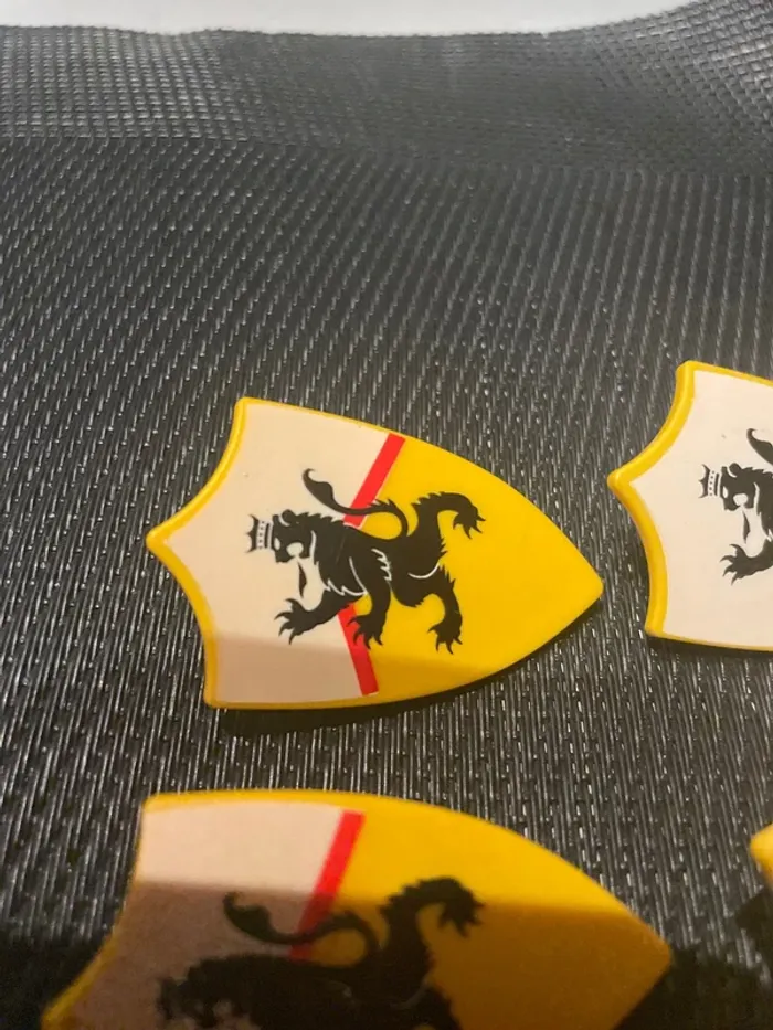 Playmobil lot 4 boucliers chevalier du lion 4865 4866 4867 4868 4869 4871 4873 4933 5240 - photo numéro 6