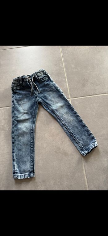 Jean Slim Taille 36 mois