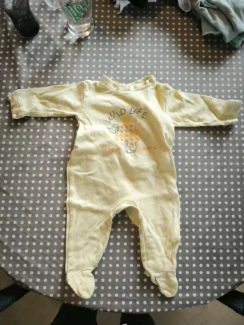 Pyjamas 3 mois in extenso jaune