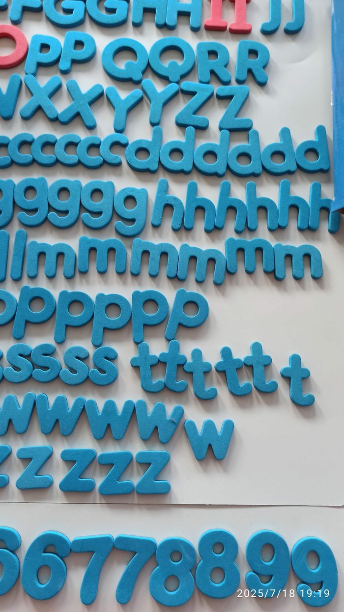Gros lot de lettres et chiffres magnétique - photo numéro 7