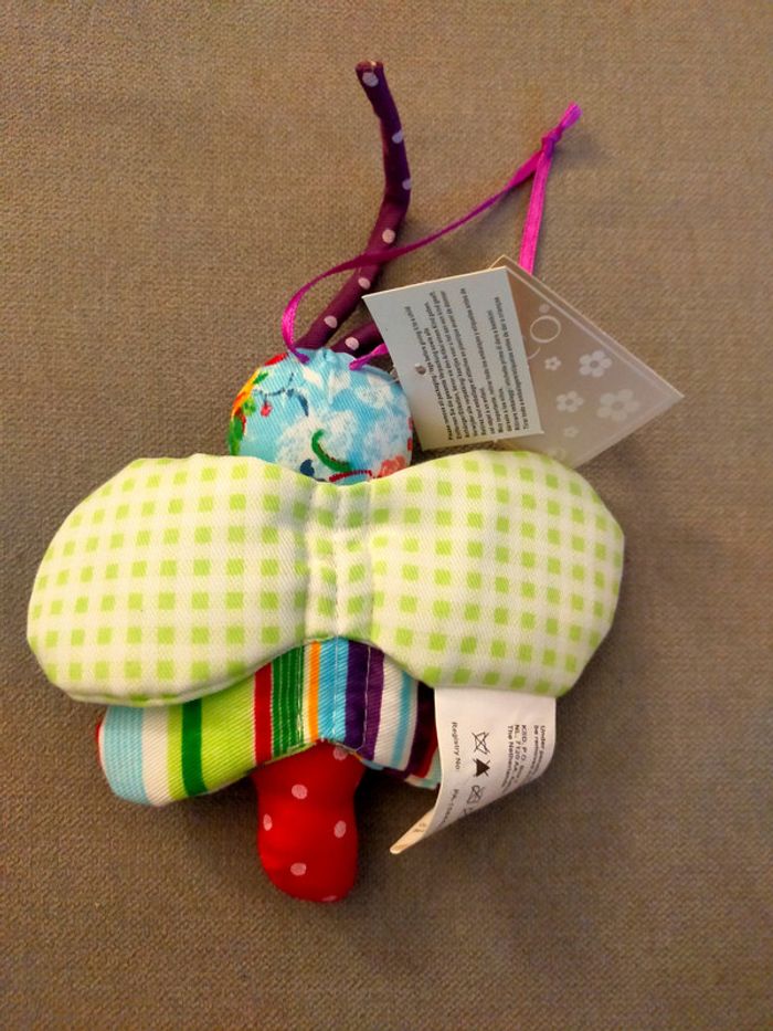 Peluche Papillon en tissu – Bébé / Déco – 15,5 x 16 cm – Neuf avec étiquette - photo numéro 3