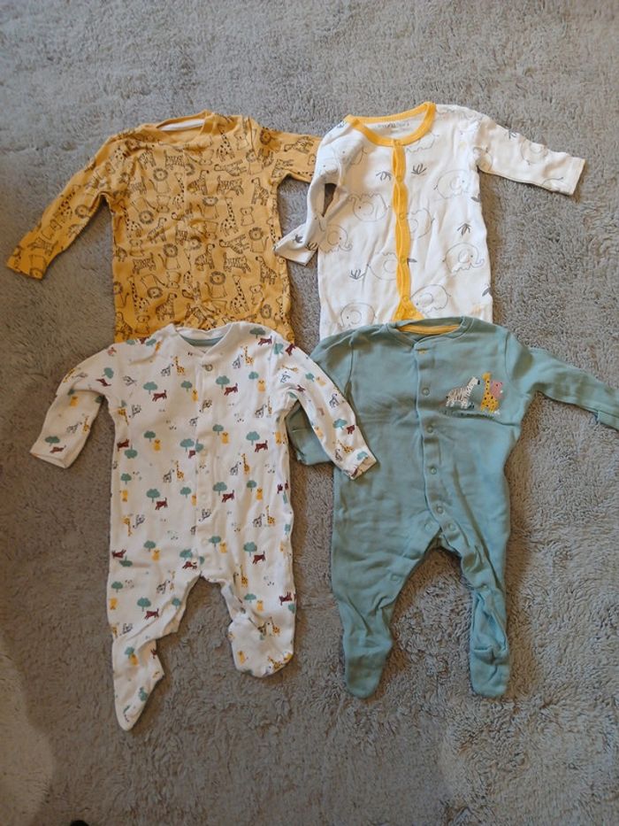 Lot de 10 pyjamas - photo numéro 2