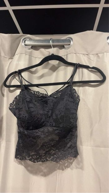 Crop top dentelle 