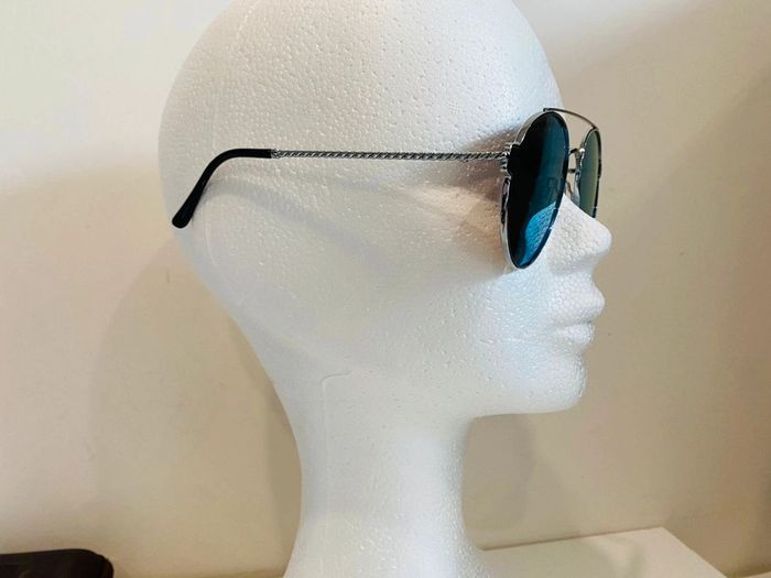 Lunette de soleil miroité en bleu UV protection catégorie 3 - photo numéro 6